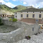 Maria *